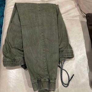 Mens American Eagle extra flex joggers